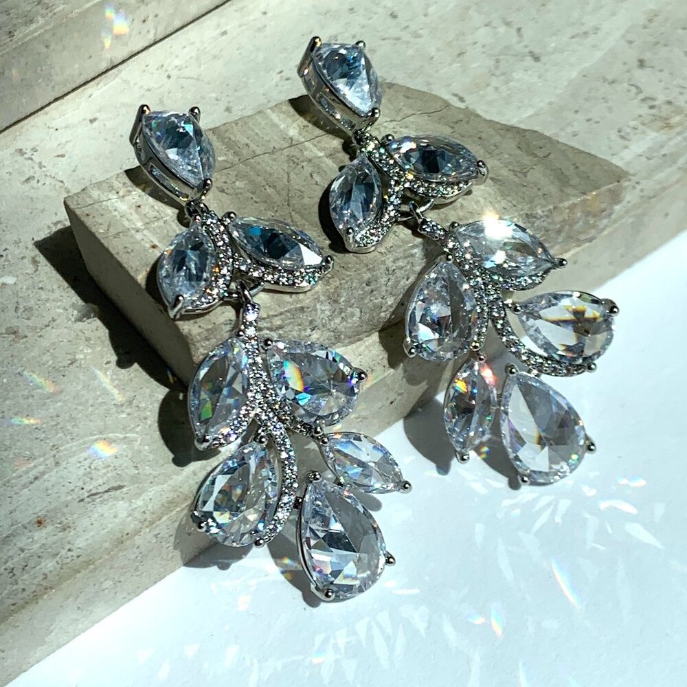 NEW~ Anthropologie APPLES & FIGS Fantasy Floral Palace Earrings